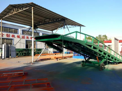 移動式登車橋 移動式登車橋