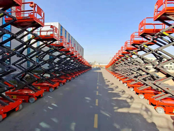 自行走液壓升降機jpg 自行走液壓升降機jpg